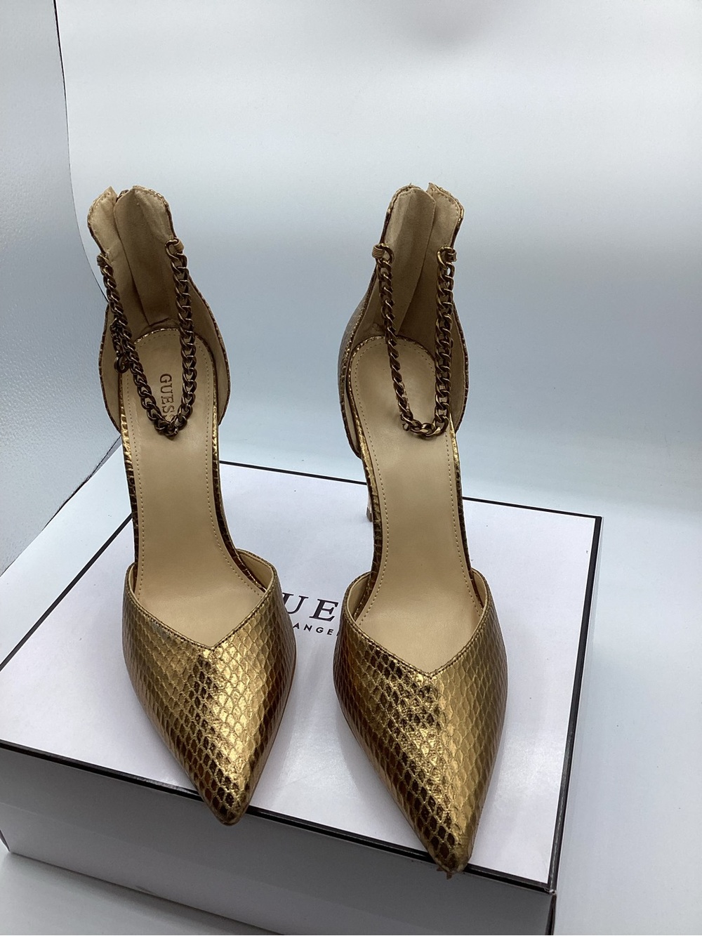 Guess Bronze Snake Stefany Pumps women’s size 10M